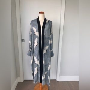 ZARA - Kimono w Waist Tie - Women’s Size Medium - Excellent Condition
